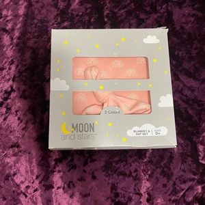 Baby girl hat & blanket set